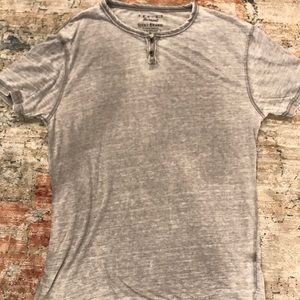 BRAND NEW NEVER WORN GRAY LUCKY 🍀 BRAND SHIRT 👕